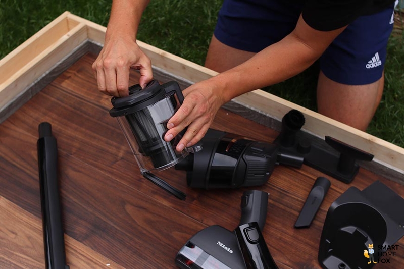 Miele Staubsauger Test Staubbehälter leeren